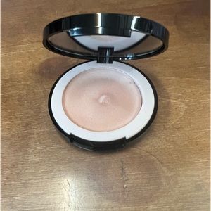 New Doll 10 H2Glo Highlighter